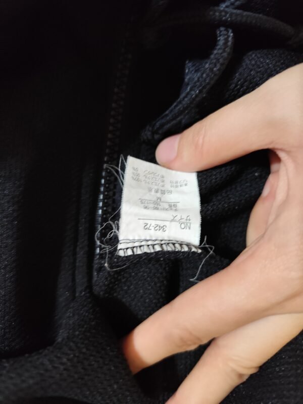 Robinson R Sport Jacket with Missing Pull Tab on Slider - Size Medium, Black & White - Image 4